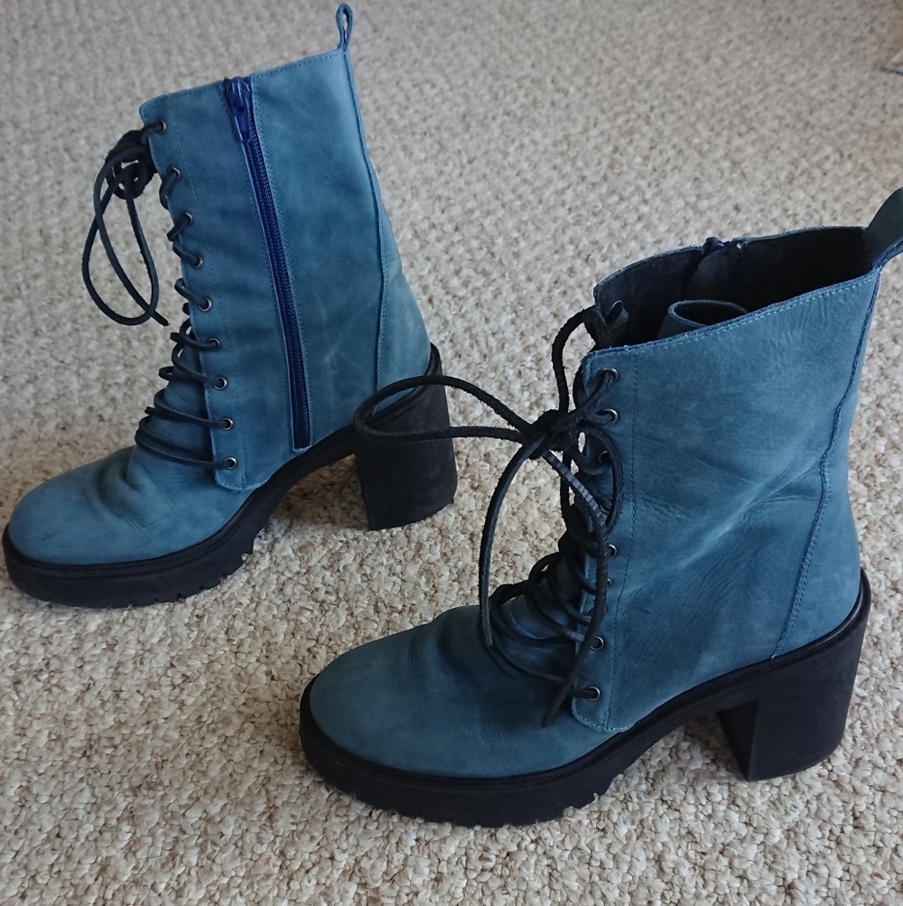 Free People Dylan lace-up platform combat boots in blue leather size 9
